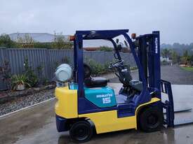 Komatsu Forklift 1.5T Container Entry - picture1' - Click to enlarge