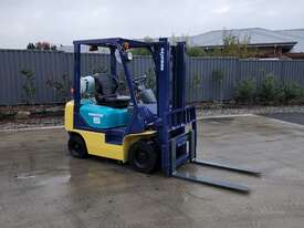 Komatsu Forklift 1.5T Container Entry - picture0' - Click to enlarge