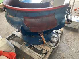 BV Products LZG300 vibratory parts finisher with media - picture1' - Click to enlarge
