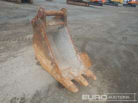 TE 560mm Trench Bucket, Ear To Ear 410mm, Centre To Centre 480mm, Pin 90mm - picture0' - Click to enlarge