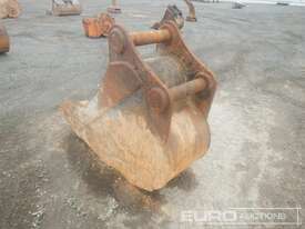 TE 560mm Trench Bucket, Ear To Ear 410mm, Centre To Centre 480mm, Pin 90mm - picture1' - Click to enlarge