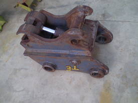 Quick Hitch TE 20 Ton Turner Engineering As New - picture0' - Click to enlarge