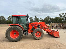 Kubota M95-40 Tractor w Front End Loader - picture0' - Click to enlarge