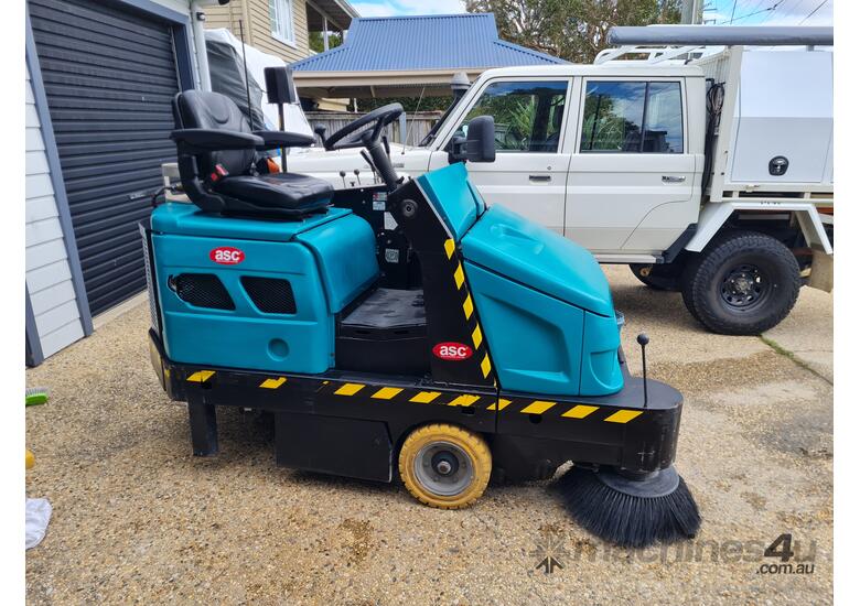 Used asc ASC M6 Eureka Sweeper Ride On Sweeper in , Listed on Machines4u