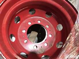 1 Pallet Of 8x 8 Stud Truck Rims Size 22.5 x 8.25, Minor Wear And Tear, Scratches And Dents Surface  - picture2' - Click to enlarge