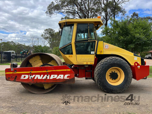 Dynapac CA302 Vibrating Roller Roller/Compacting