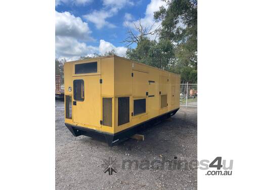 Generator Caterpillar 700KVA, Good Condition, Ready for site