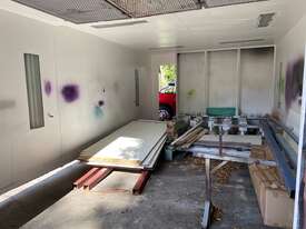 Large Spray Booth - picture1' - Click to enlarge