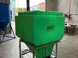 Jacky Grain Hopper / Silo / Bin (1730L) With Electric Auger Unit - picture0' - Click to enlarge