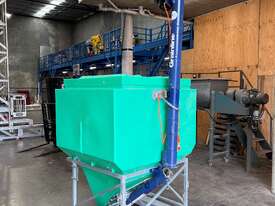 Jacky Grain Hopper / Silo / Bin (1730L) With Electric Auger Unit - picture1' - Click to enlarge