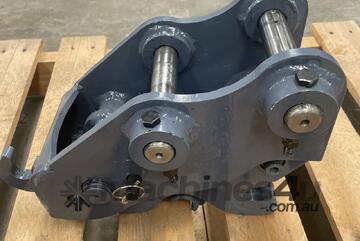 Mechanical quick hitch ( For model XE23U XE25U XE20SE)