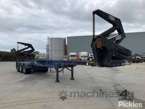 2005 Hammar Tri Axle Side Lifter