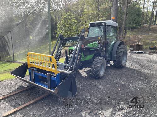 Cab tractor & 4in1 loader 