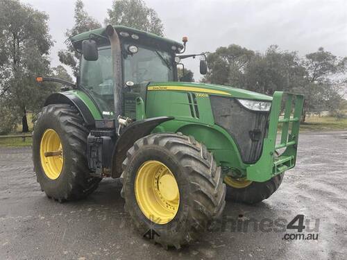 John Deere 7200R