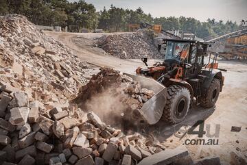 Hitachi   ZW220-7 Wheel Loader