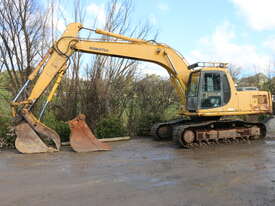 Komatsu PC200-6, 20 Tonne Excavator with Bucket and Thumb Grab - picture0' - Click to enlarge