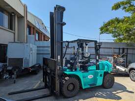 Mitsubishi Diesel 7 Tonne Diesel Forklift only 152 hours Since new , As new Condition  - picture1' - Click to enlarge