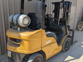 Caterpillar 2.5T LPG Forklift with Container Mast - picture2' - Click to enlarge