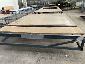 Large Mobile Work Table - picture0' - Click to enlarge