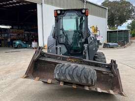 New Holland L225 Skid Steer loader for sale - picture0' - Click to enlarge