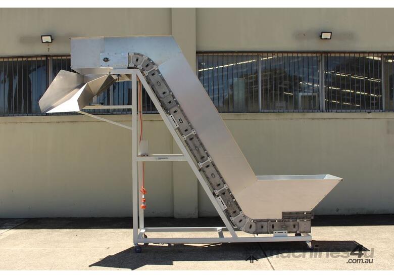 caption Cleated Elevator Conveyor.