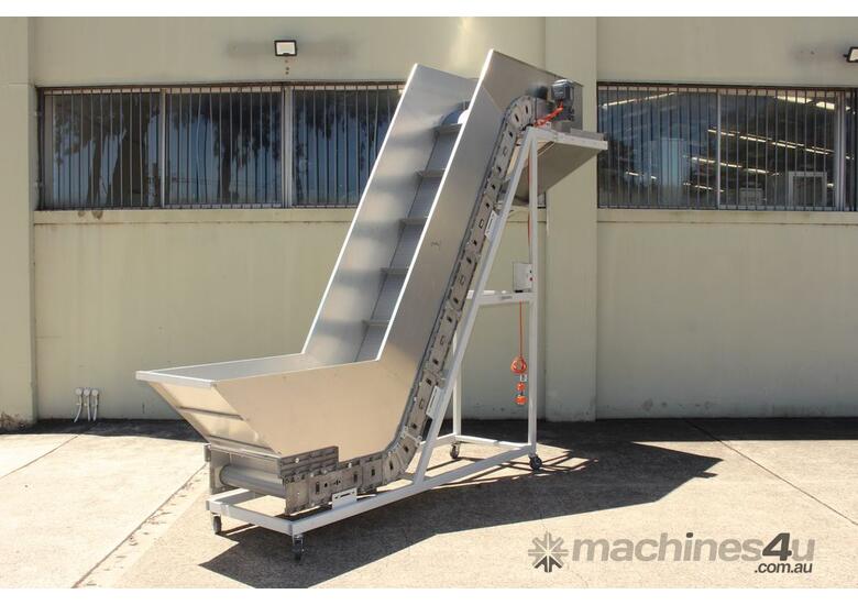 caption Cleated Elevator Conveyor.