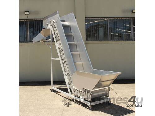 caption Cleated Elevator Conveyor.