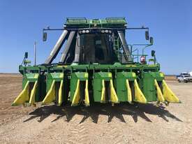 John Deere CP690 6 Row - picture0' - Click to enlarge
