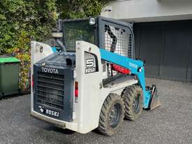 2020 Toyota Huski Wheeled Skid Steer - picture2' - Click to enlarge