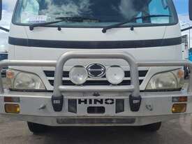 Hino 300 - picture1' - Click to enlarge