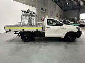 2022 Toyota Hilux Workmate Petrol - picture0' - Click to enlarge