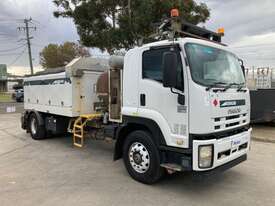 2011 Isuzu FVR 1000 Road Maintenance Unit - picture0' - Click to enlarge