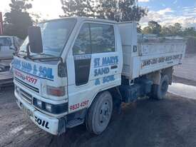 2004 Daihatsu Delta Tipper - picture1' - Click to enlarge