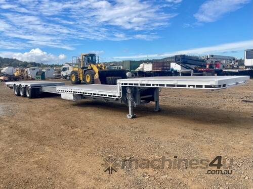 HAULMARK tri axle extendable dropdeck