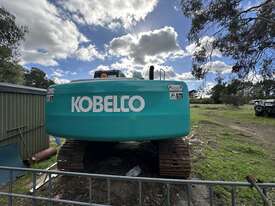 KOBELCO 20 TONNER WITH GENUINE 4032 HOURS - picture0' - Click to enlarge