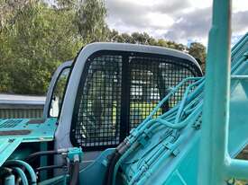 KOBELCO 20 TONNER WITH GENUINE 4032 HOURS - picture2' - Click to enlarge