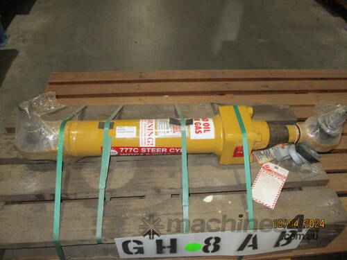 caption 8J-9912 - CATERPILLAR 777D, 777C, 777B RECONDITIONED CYLINDER STEERING