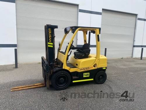 caption 2013 Hyster H2.50FT