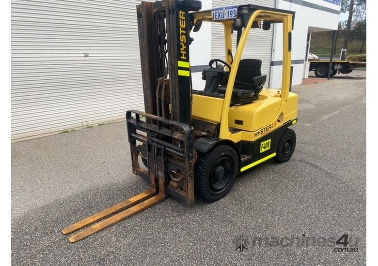 caption 2013 Hyster H2.50FT