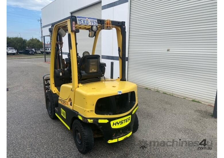 caption 2013 Hyster H2.50FT