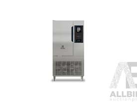 Electrolux SkyLine ChillS Blast Chiller-Freezer 10GN1/1 50/50 Kg RRP $28,159 - picture0' - Click to enlarge