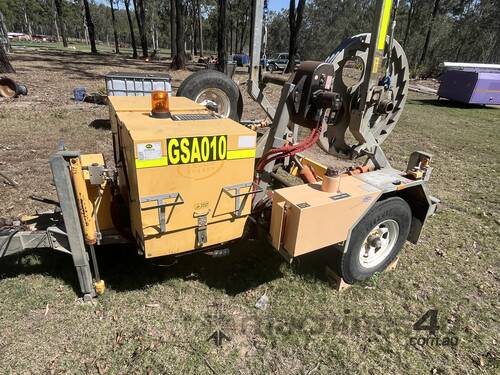 Self loading cable trailer 