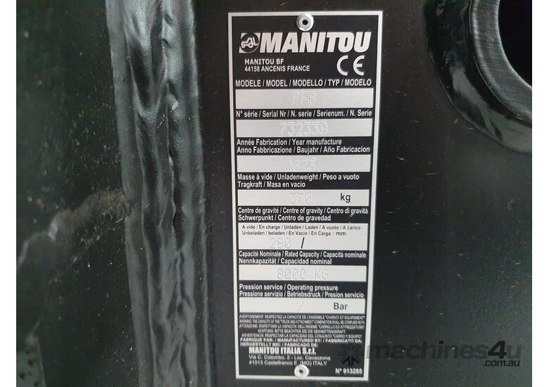 caption Manitou 6T Tilting fork carriage