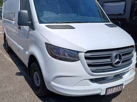 2020 Mercedes Benz 907 Sprinter AG Van
 - picture0' - Click to enlarge