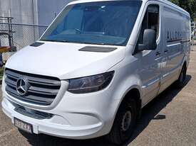 2020 Mercedes Benz 907 Sprinter AG Van
 - picture1' - Click to enlarge