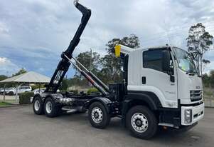 Alphalift Hook Lift Body for 10x4 Cab Chassis Heavy-Duty Lifting for Waste and Construction!