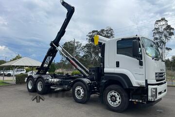 Alphalift Hook Lift Body for 10x4 Cab Chassis Heavy-Duty Lifting for Waste and Construction!