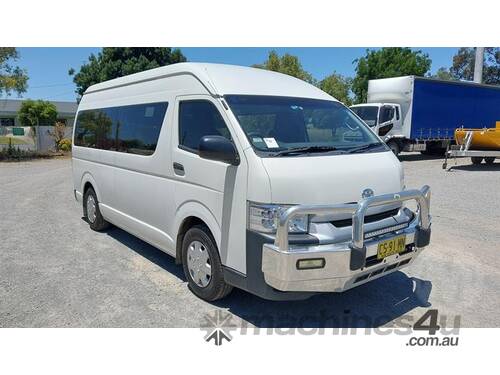 Toyota Hiace Commuter BUS