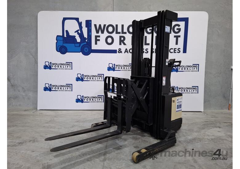 Wollongong Forklift: 2000 Crown WR3000TT192, 1.3T, 2-Stage Standard Mast 4.87m Lift!