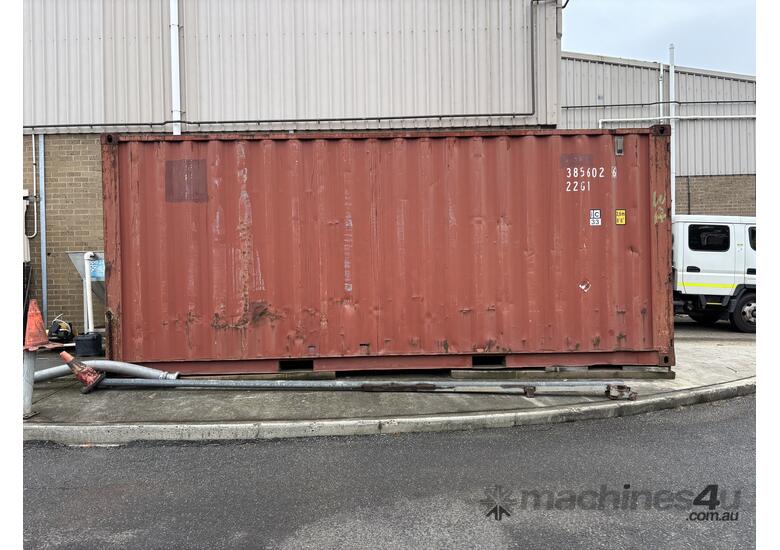 caption Undranded 20 Foot Container (Council Asset)